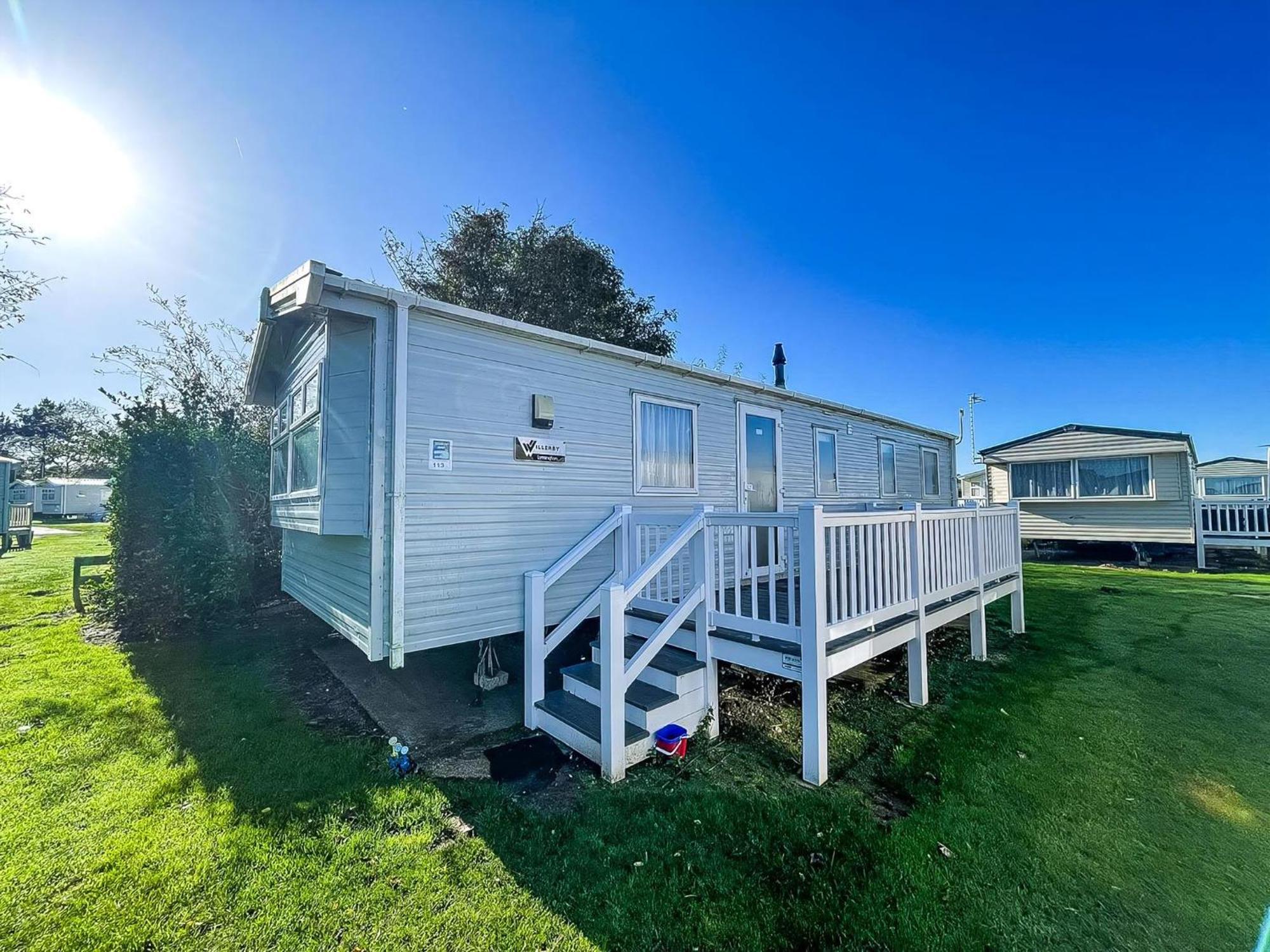 Lovely Caravan With Decking And Outside Furniture At Broadland Sands Ref 20113Bs Hopton on Sea Exterior foto
